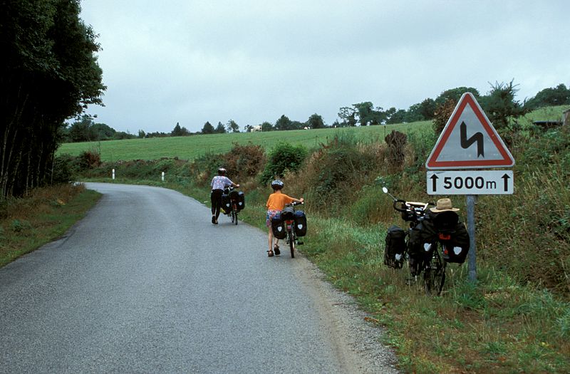 Straße nach Scaer
Bretagne 2005
Keywords: Rad;Frankreich;2005