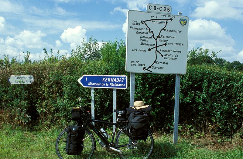 Nebenstraßenwegweiser vor Coray
Bretagne 2005
Keywords: Rad;Frankreich;2005