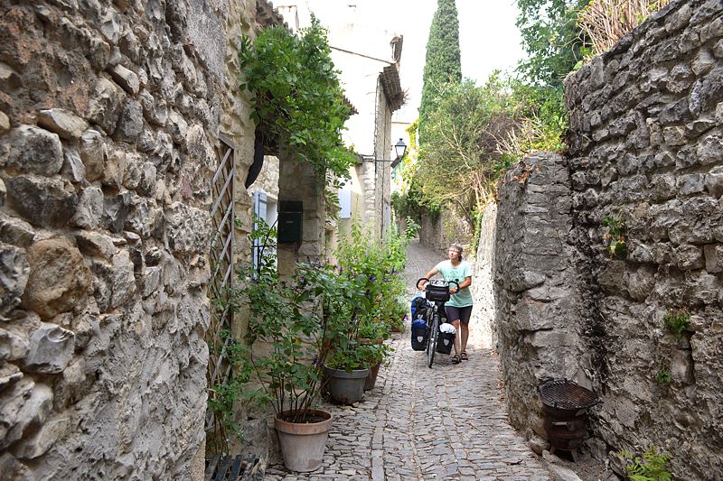 Altstadtgasse in Séguret
Via Rhôna 2017
Keywords: Rad;2017;Frankreich