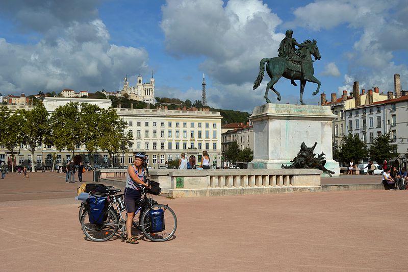 Lyon: Place Bellecour vor der Statue Ludwig XIV
Via Rhôna 2017
Keywords: Rad;2017;Frankreich