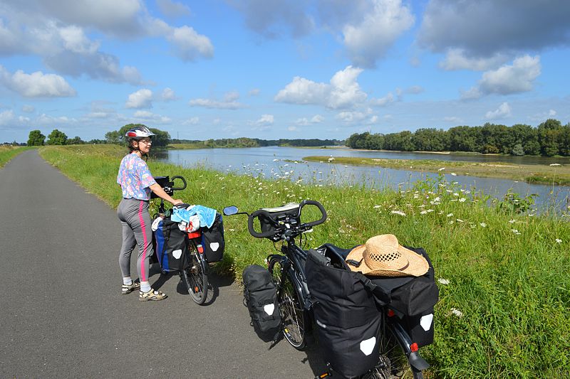 Loire-Radweg hinter Châteauneuf-sur-Loire
Radreise Loire - Frankreich 2014
Keywords: Rad;2014;Frankreich