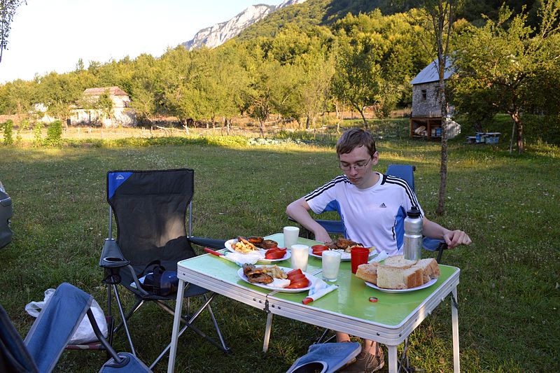 Abendessen auf dem Bauernhof Cafe Natyra in Vermosh
Albanien 2015
Keywords: 2015;Albanien;Urlaub